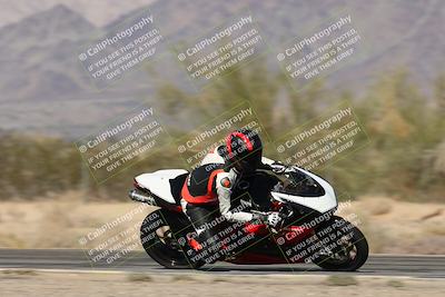 media/Dec-01-2025-Moto Forza (Mon) [[2daa91e15f]]/2-Intermediate Group/Session 3 (Turn 7 Inside Pans)/